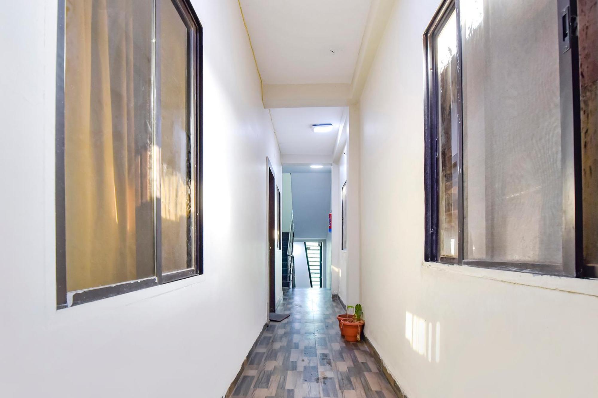Hotel Fabexpress Nishesh Tower Udždžain Exteriér fotografie